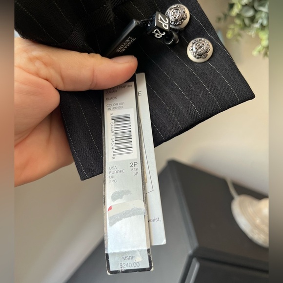 Tahari NEW Julian Black Pinstripe Suit Jacket, Women’s Sz 2P - Picture 6 of 9